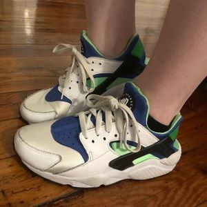 Nike White and Blue Athletic Shoes hurache